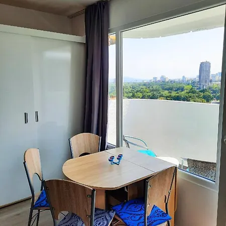 Private Sea View Apartmán *